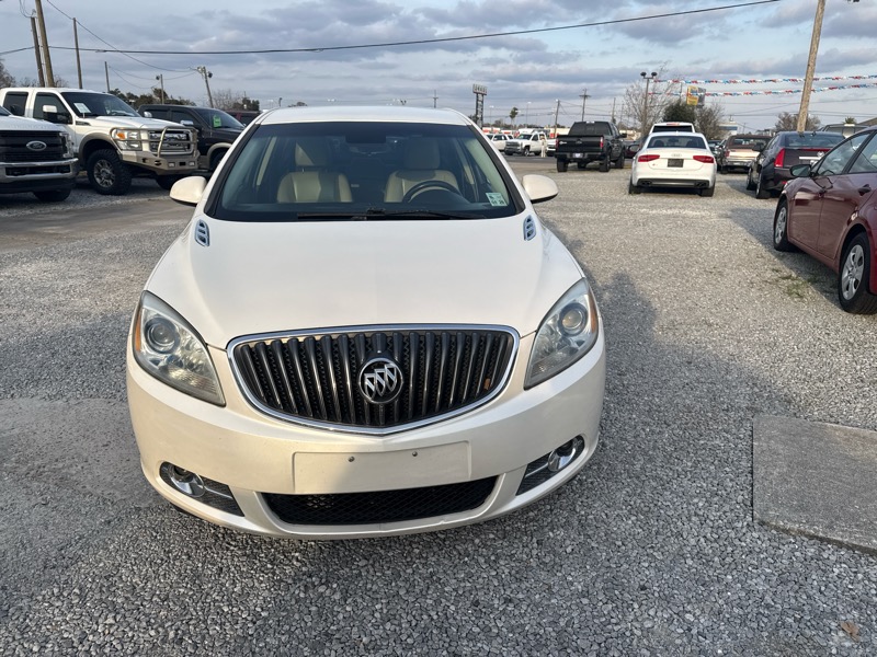Buick Verano Base 2013