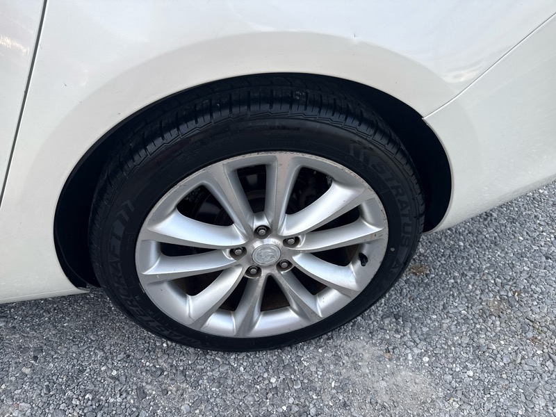 Buick Verano Base 2013