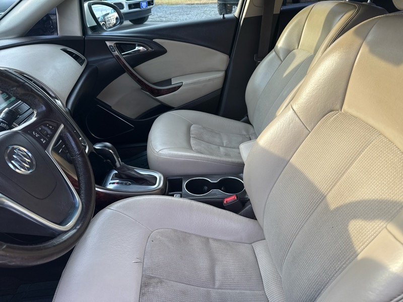 Buick Verano Base 2013