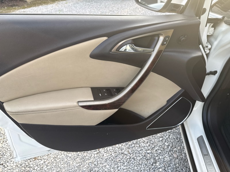 Buick Verano Base 2013