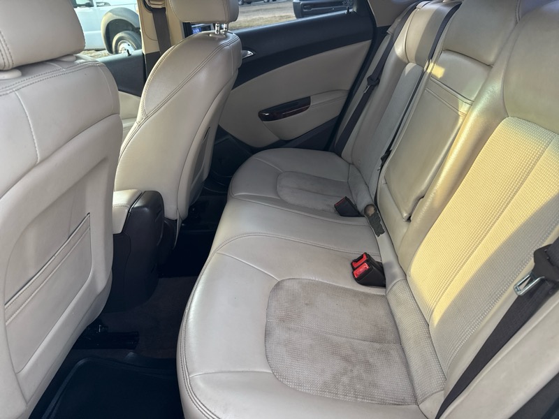 Buick Verano Base 2013