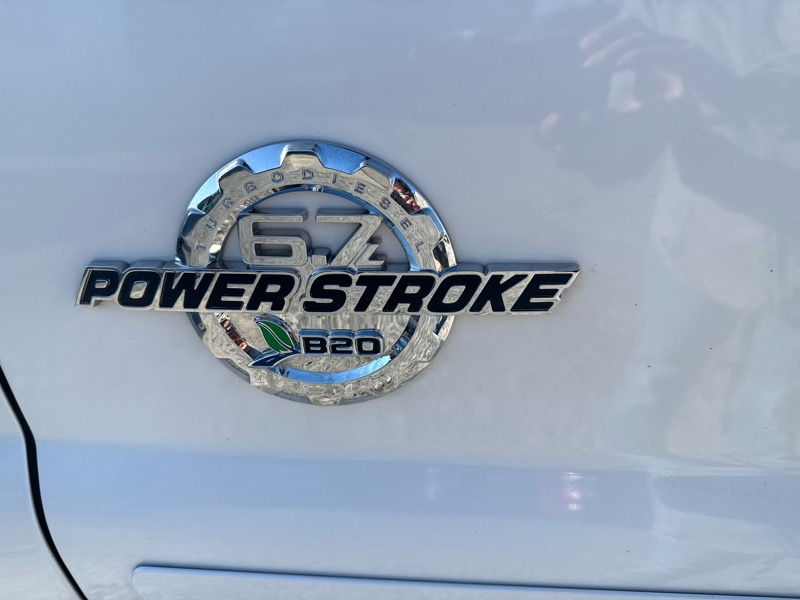 Ford F-250 SD Lariat Crew Cab 4WD 2016