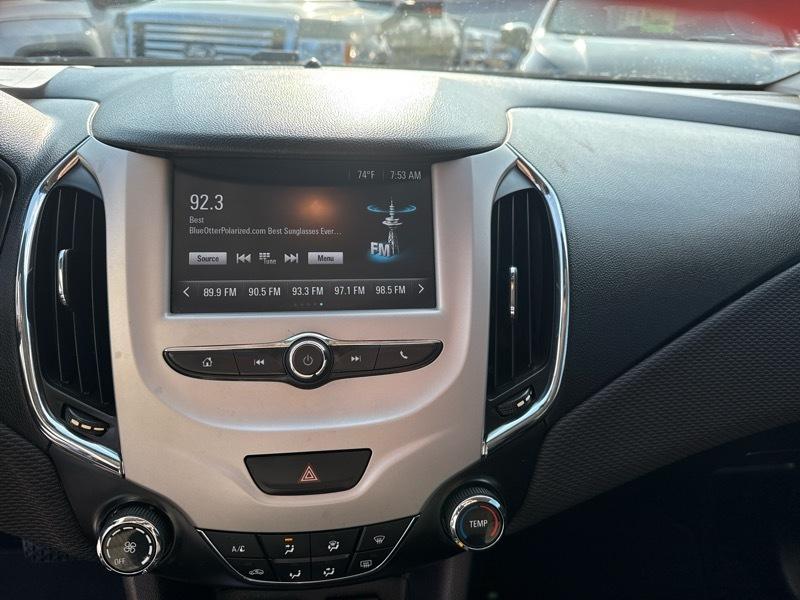 Chevrolet Cruze LS Auto 2017