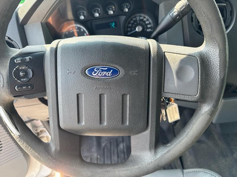 Ford F-250 SD XL Crew Cab LWB 2WD 2013