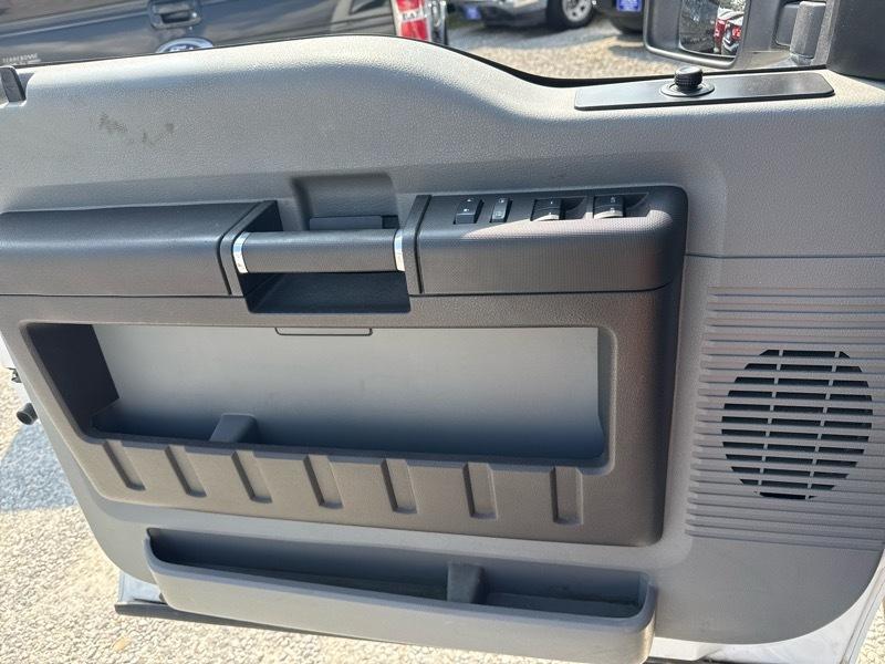 Ford F-250 SD XL Crew Cab LWB 2WD 2013