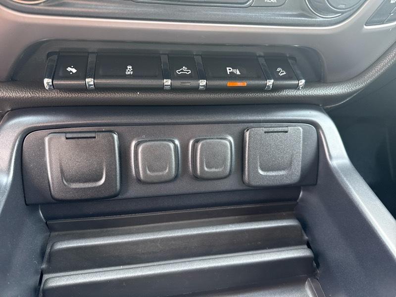 GMC Sierra 1500 SLT Crew Cab 4WD SWB 2014