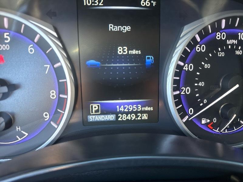 Infiniti Q50 Base AWD 2015