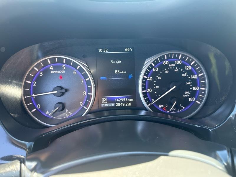 Infiniti Q50 Base AWD 2015