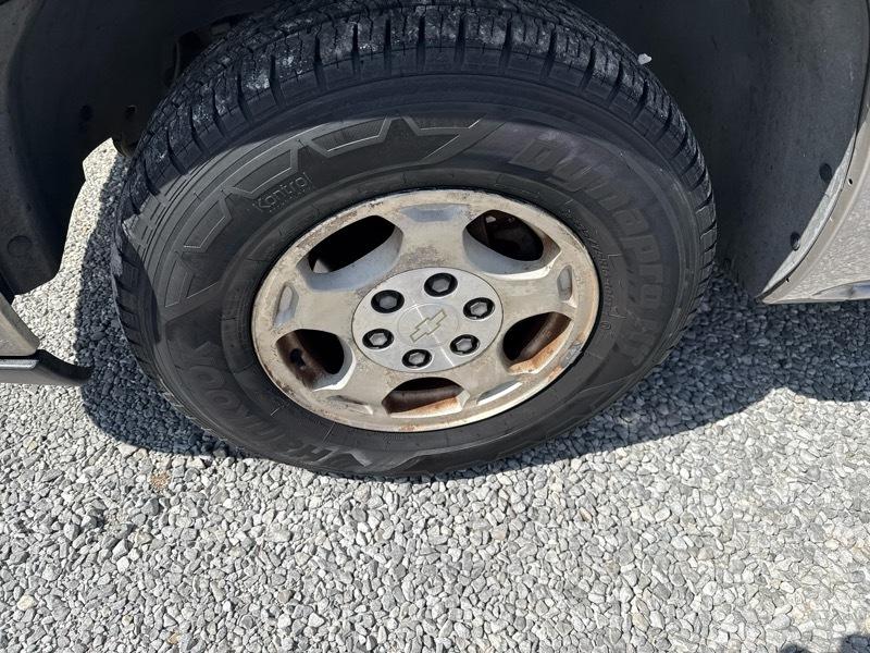 Chevrolet Silverado 1500 LS Extended Cab 2WD 2004