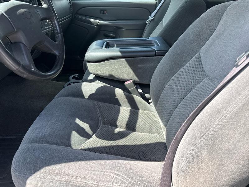 Chevrolet Silverado 1500 LS Extended Cab 2WD 2004