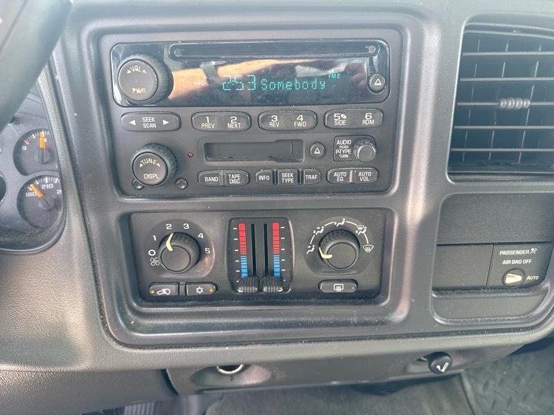 Chevrolet Silverado 1500 LS Extended Cab 2WD 2004