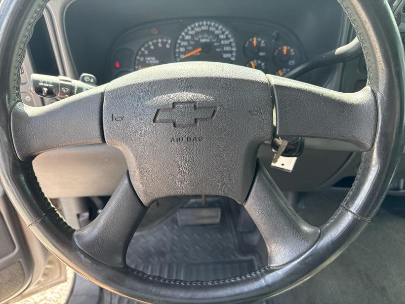 Chevrolet Silverado 1500 LS Extended Cab 2WD 2004