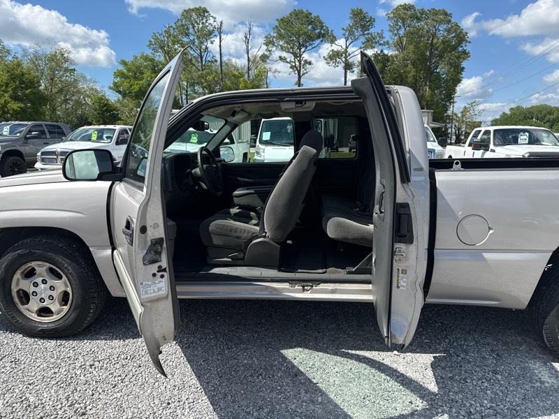 Chevrolet Silverado 1500 LS Extended Cab 2WD 2004