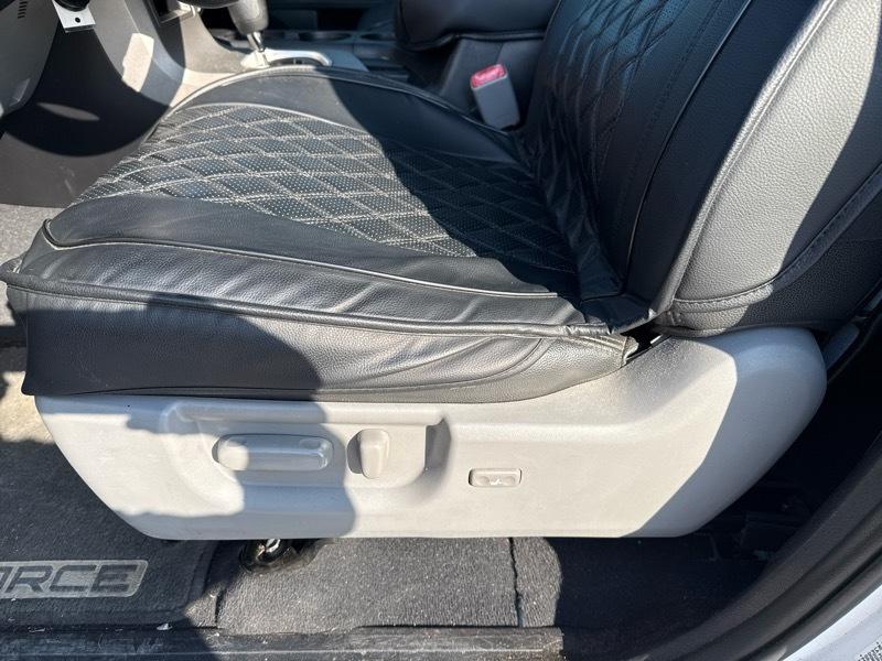 Toyota Tundra SR5 Crew Max 2WD 5.7L V8 2012