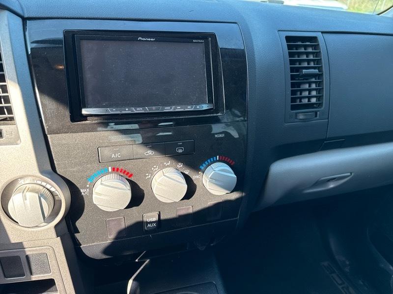 Toyota Tundra SR5 Crew Max 2WD 5.7L V8 2012