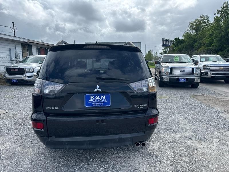 Mitsubishi Outlander SE 2WD 2010