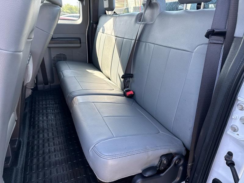 Ford F-250 SD XL SuperCab 2WD 2012