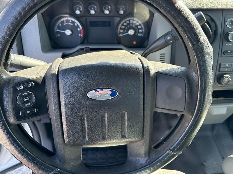 Ford F-250 SD XL SuperCab 2WD 2012