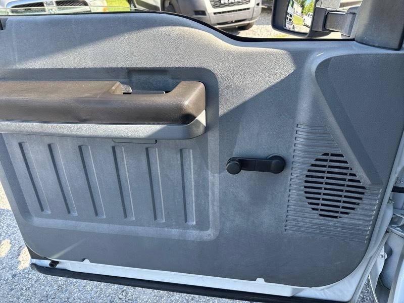 Ford F-250 SD XL SuperCab 2WD 2012