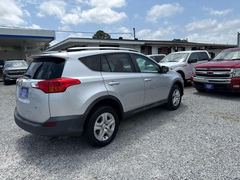 Toyota RAV4 LE FWD 2015