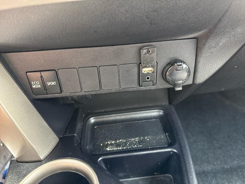 Toyota RAV4 LE FWD 2015