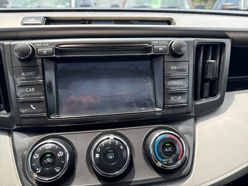 Toyota RAV4 LE FWD 2015