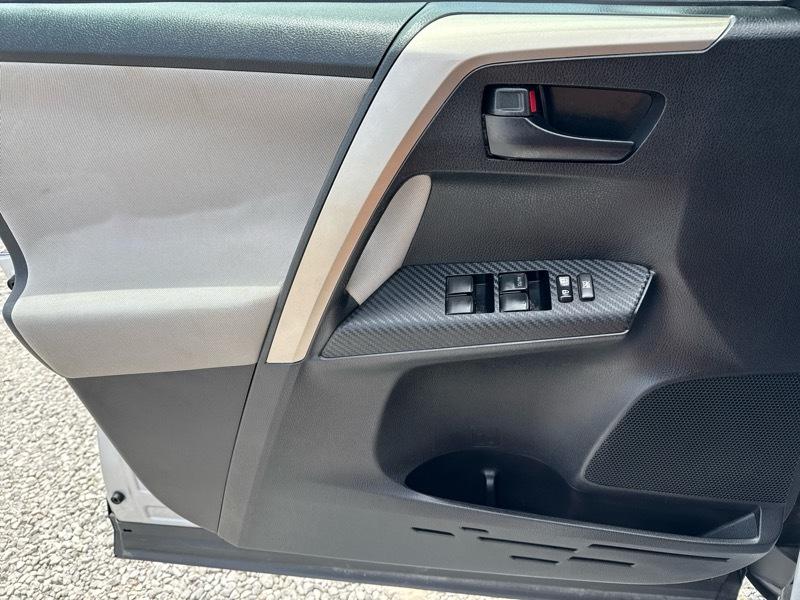 Toyota RAV4 LE FWD 2015