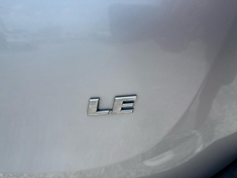 Toyota RAV4 LE FWD 2015