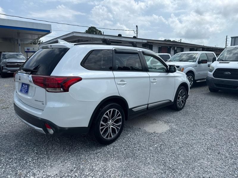 Mitsubishi Outlander SEL 2WD 2018