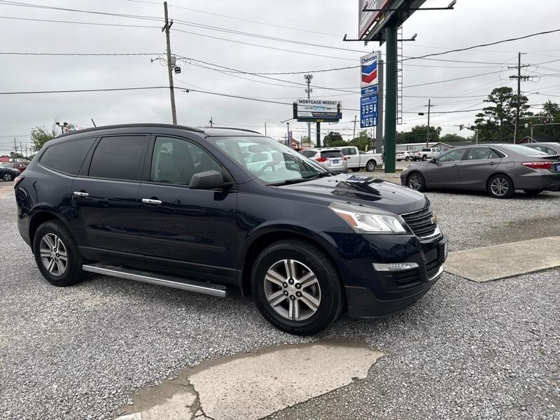Chevrolet Traverse LS FWD w/PDC 2017