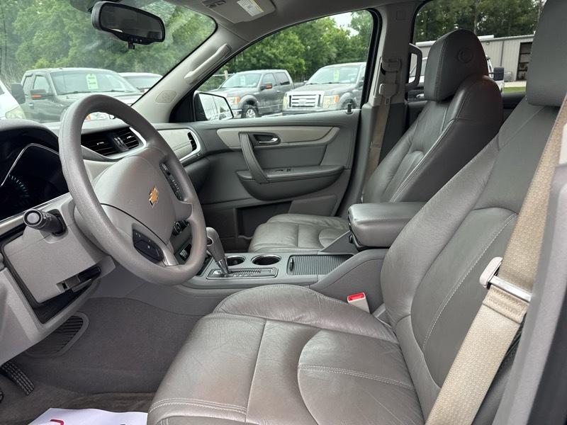 Chevrolet Traverse LS FWD w/PDC 2017