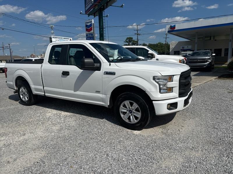 Ford F-150 XL 2WD SuperCab 6.5' Box 2017
