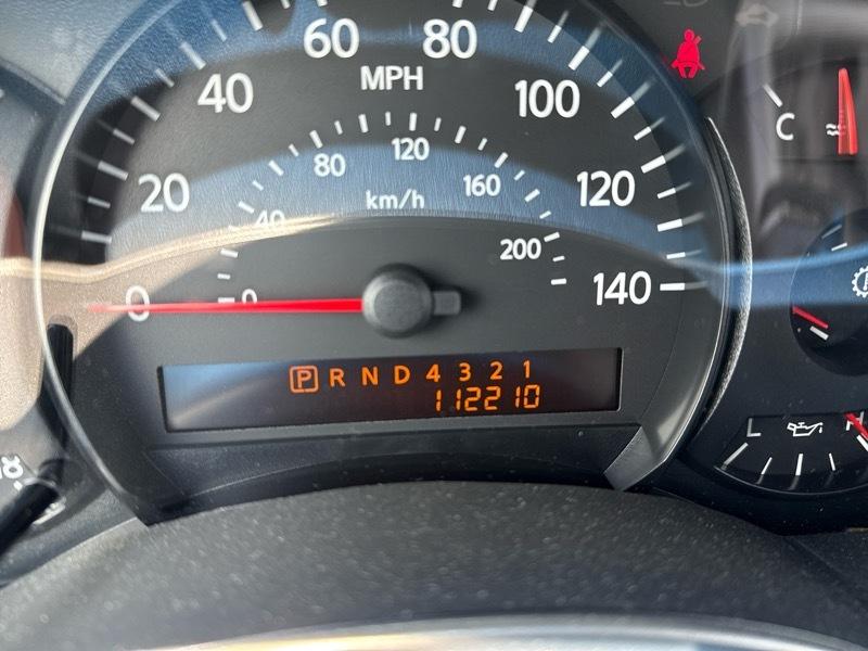 Nissan Armada LE 2WD 2005
