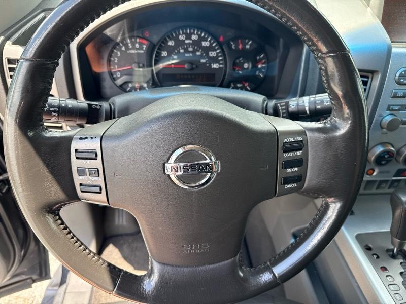 Nissan Armada LE 2WD 2005