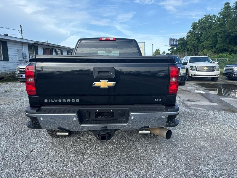 Chevrolet Silverado 2500HD LTZ Crew Cab 4WD 2015