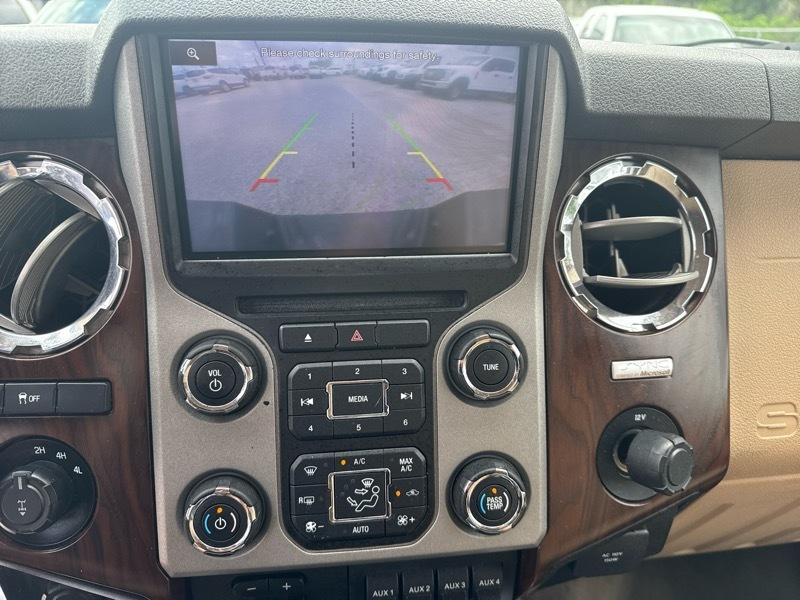 Ford F-250 SD Lariat Crew Cab 4WD 2013