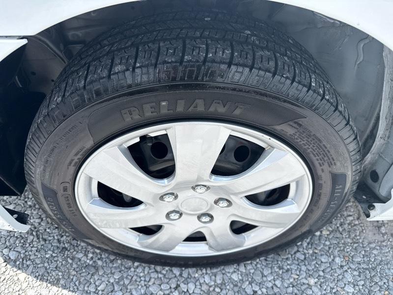 Nissan Sentra S 6MT 2017