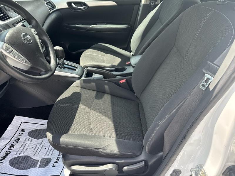 Nissan Sentra S 6MT 2017