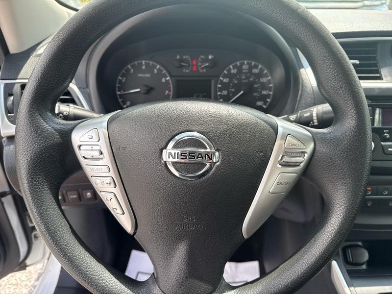 Nissan Sentra S 6MT 2017