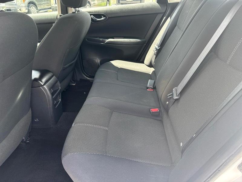 Nissan Sentra S 6MT 2017