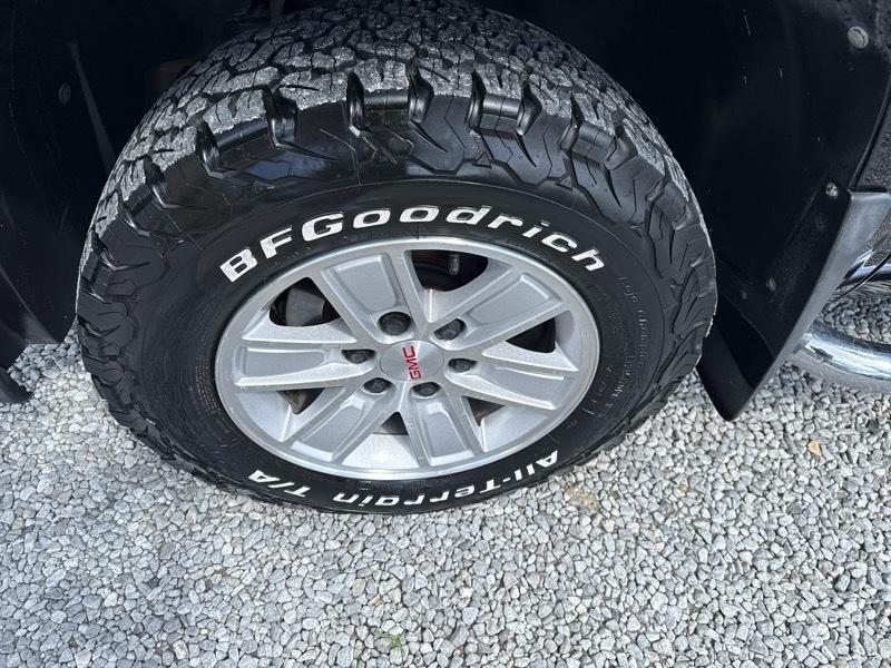 GMC Sierra 1500 SLE Crew Cab 2WD 2009