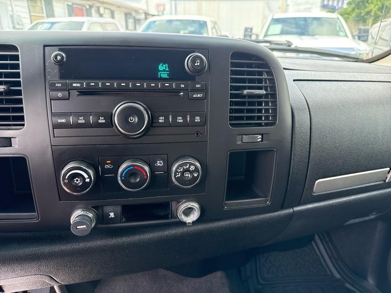 GMC Sierra 1500 SLE Crew Cab 2WD 2009