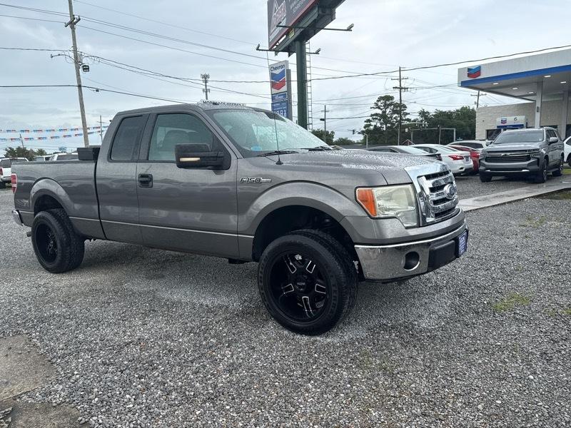 Ford F-150 XLT SuperCab 8-ft. Bed 2WD 2010