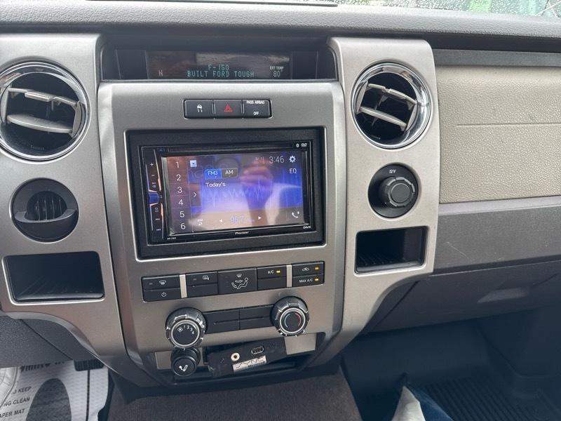 Ford F-150 XLT SuperCab 8-ft. Bed 2WD 2010
