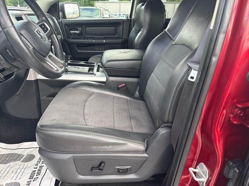 RAM 1500 ST Crew Cab 2WD 2011