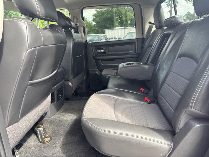 RAM 1500 ST Crew Cab 2WD 2011