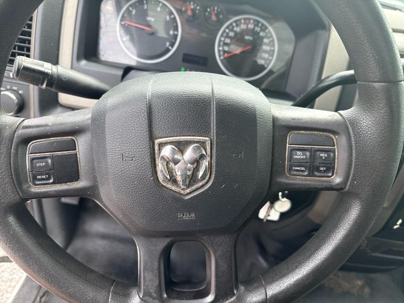 RAM 1500 ST Reg Cab 2012