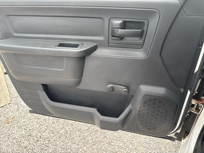RAM 1500 ST Reg Cab 2012