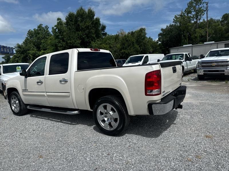 GMC Sierra 1500 SLT Crew Cab  Short Box 2WD 2011