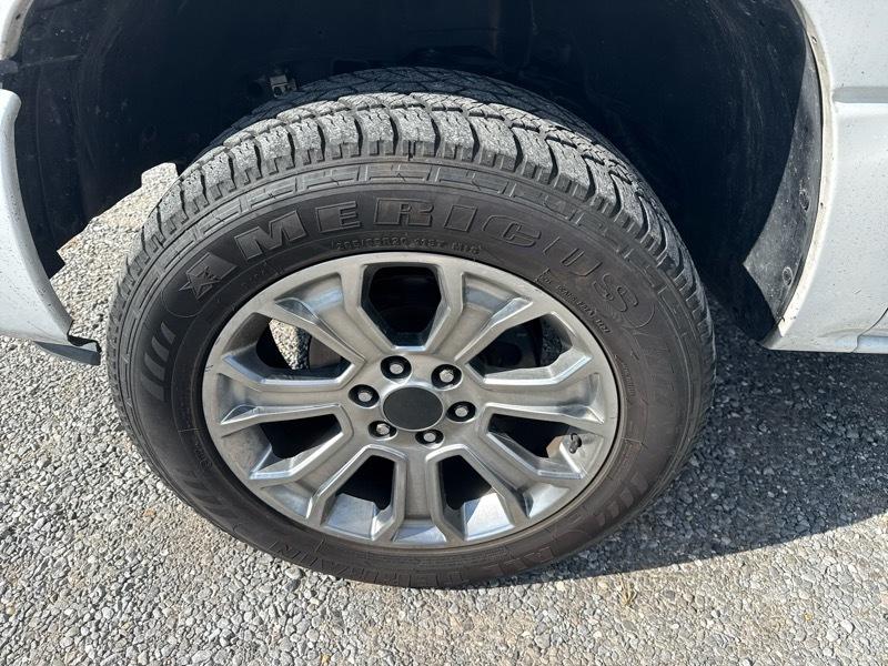 GMC Sierra 1500 SLE Crew Cab  Short Box 2WD 2005